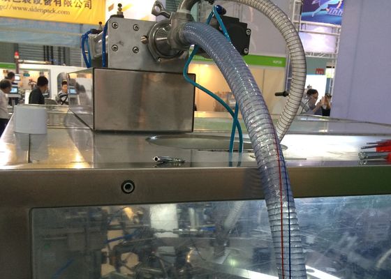 2KW เครื่องบรรจุหมุน Ss316l เครื่องบรรจุกระเป๋ายืน